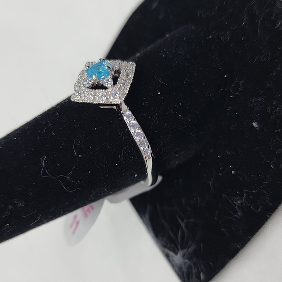 AQUAMARINE RING - Picture 4 of 9